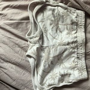 Selling balm tree short  size 8/10
